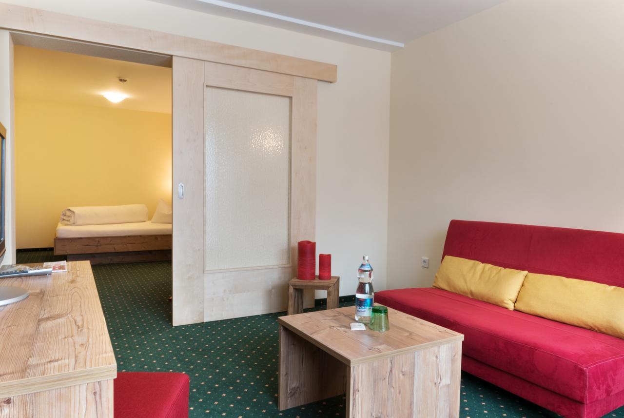 Hotel Waldcafe Solden Bagian luar foto